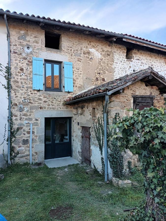 Le Gite Du Puits Brigueuil Extérieur photo